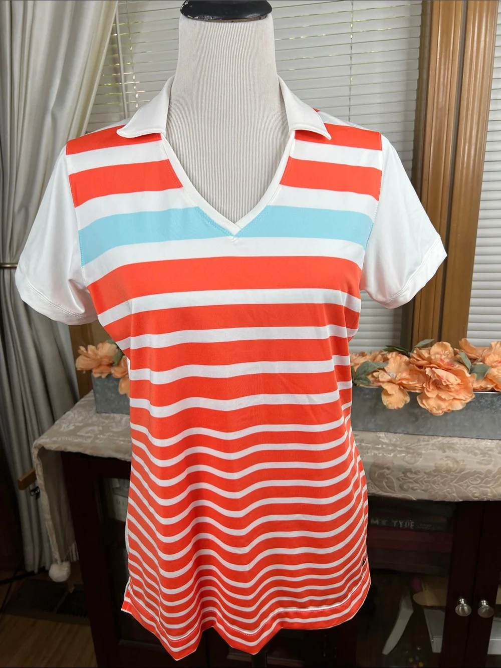 Nike Golf Tour Performance V-neck polo shirt Size Large NWT